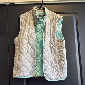 Vineyard Vines Quilted Vest in Light Gray and Aqua